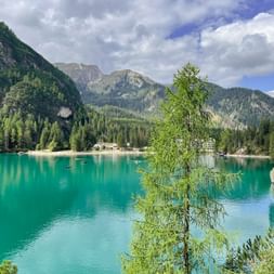 Der Pragser Wildsee in den Dolomiten