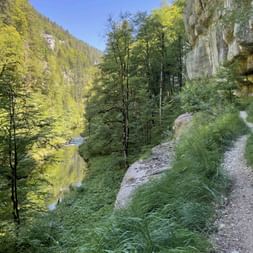 Das Flusstal der Doubs