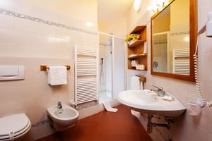 Relais Vignale Radda Badezimmer