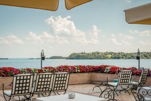 Terrasse beim Hotel Savoy