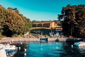 Hotel La Barcarolle Prangins Beach