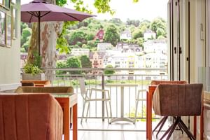 Restaurant Kleiner Riese mit Blick auf den Rhein