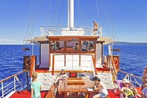 MS Sveti Vid Passagiere auf dem Sonnendeck
