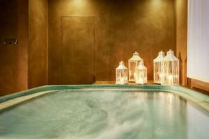Whirlpool im Hotel