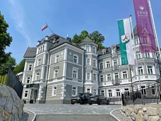 Hotel Erika Aussenansicht Zufahrt