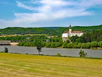 Blick auf die Donau und Krems