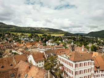 Blick über den Dächern von Delémont