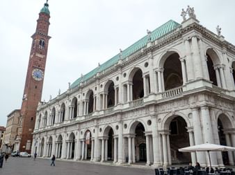 Basilica Palladiana in Vicenza. Bozen-Venedig. Veloferien mit Eurotrek.