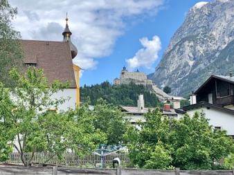 Ausblick in Werfen auf die Burg