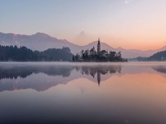 Bleder See mit Marienkirche