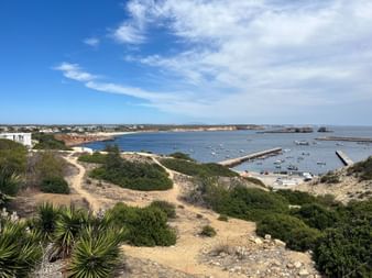 Fischerboote im Hafen von Sagres