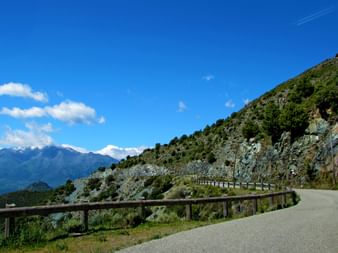 Ruhige Bergstraße auf Korsika