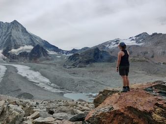 Vor dem Glacier de Cheilon wird eine Mittagspause eingelegt