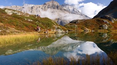 Berglandschaft mit Bergsee in Graubünden