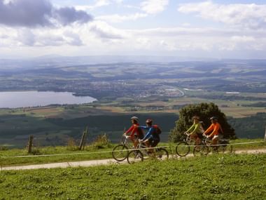 Ausblick auf das Mittelland und den Neuenburgersee