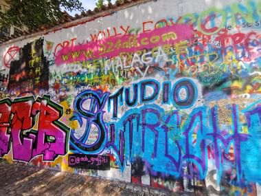 Graffitti an der John-Lennon-Wand in Prag, Tschechien