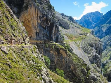 Wanderwege mitten durch die Berglandschaft