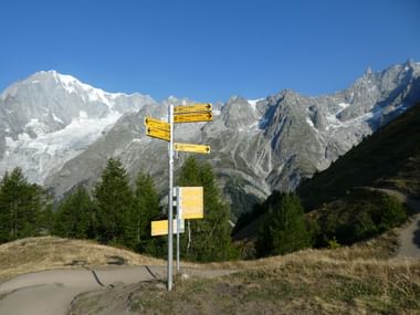 Wegweiser auf der Mont Blanc West Tour