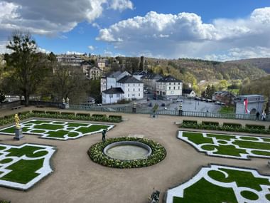 Die Barockstadt Weilburg bezaubert uns mit ihrem weitläufigen Schlossgarten.