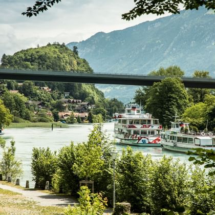 Explore the Interlaken region by boat.