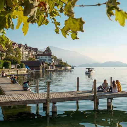 Take a break at a jetty on Lake Zug.