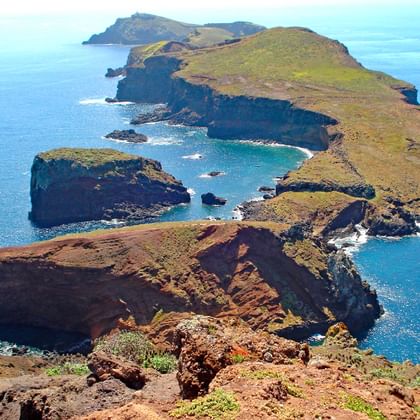 Zerklüftete Inselketten im Wanderparadies Madeira