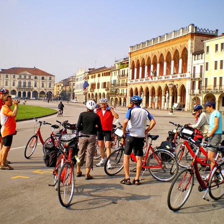 Gruppe von Radfahrern in Padua