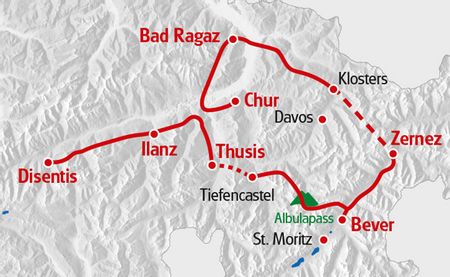 Die Velotour Alpine Circle von Eurotrek startet in Disentis und führt über den Albulapass bis nach Chur.