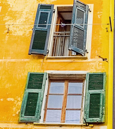 gelbe Hausfassade in Italien