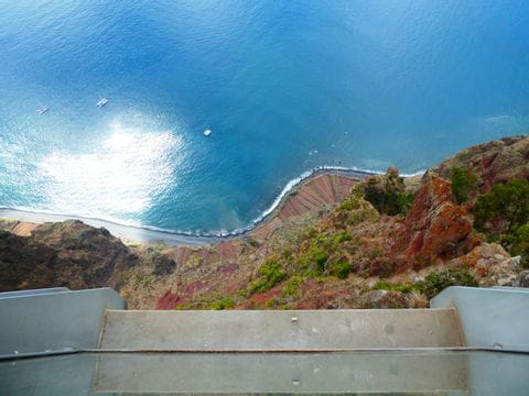 Die Aussicht vom Aussichtspunkt Capo Girao aufs Meer