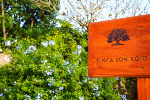 Sign of Finca Son Roig near Porreres