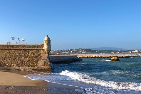 Schöne Wandertouren mit Blick auf Portugals Küste
