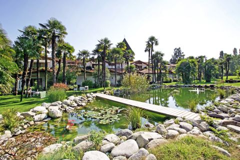 Garden and pond Albergo Losone