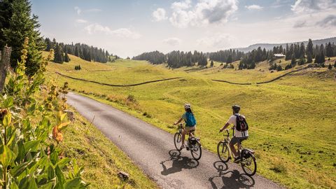 Pendant le tour à vélo sur la Route Verte, on s'aventure dans des paysages naturels spectaculaires.