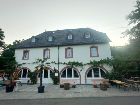Hotel Karlsmühle am Moselradweg.