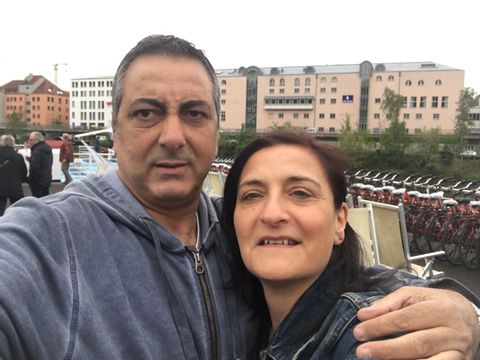 Selfie auf einem Schiff auf der Donau. Aktivferien mit Eurotrek.