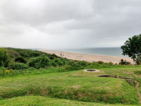 Blick über den Omaha Beach in der Normandie. Aktivferien mit Eurotrek.