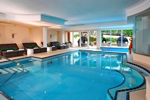 Indoor pool at Hotel Pienzenau in Merano