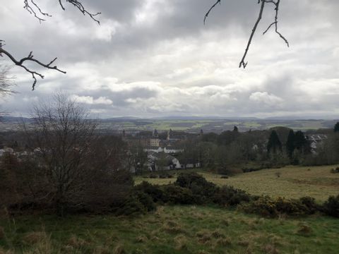 Sicht von weitem auf Iverness.