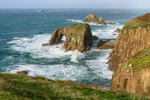 Felsformationen an der Küste von Cornwall.