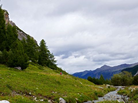 Schöne Aussicht aus dem Schweizer Nationalpark. Wanderferien mit Eurotrek.