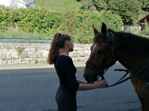 Sarah von Eurotrek mit dem Pferd Héroïque. 
