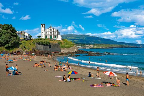 Strand Praia de Sao Roque bei Ponta Delgada