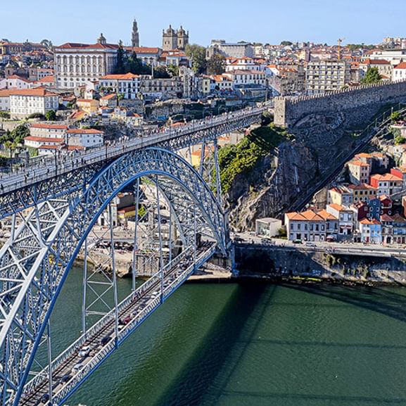Die Brücke "Dom Luís I" in Porto