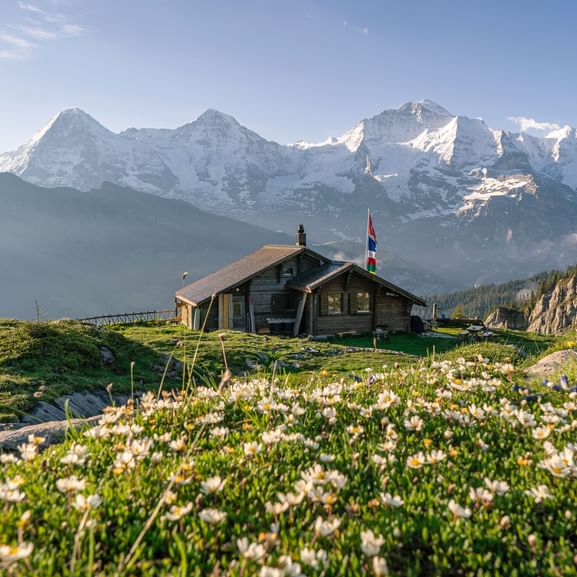 Berner Oberland Lobhornhütte