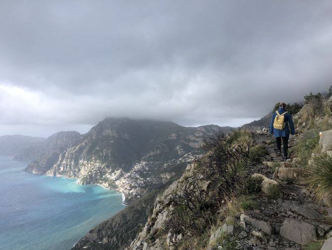 Mystische Aussicht auf dem Sentiero Degli Dei in Richtung Positano