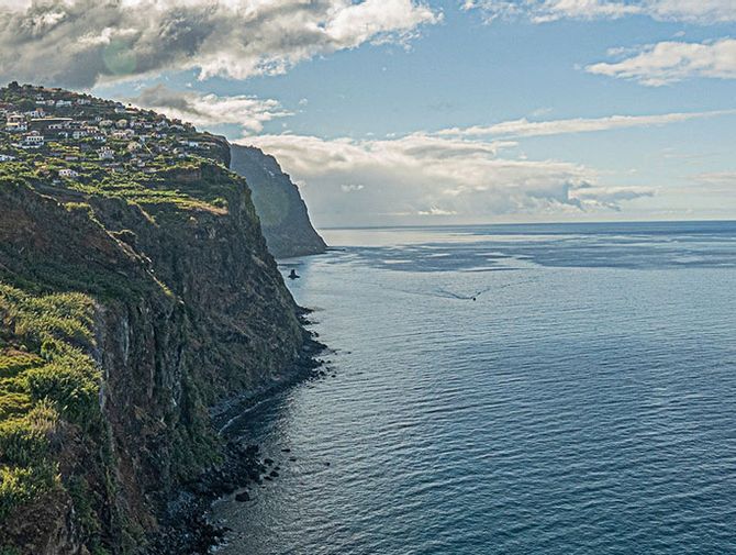 Küstenblick auf Madeira
