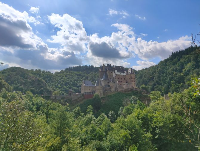 Burg Eltz bei Koblenz gilt als eine der schönsten Burgen Deutschlands.