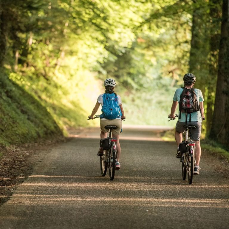 Velofahrer auf der Route Verte. Veloferien mit Eurotrek