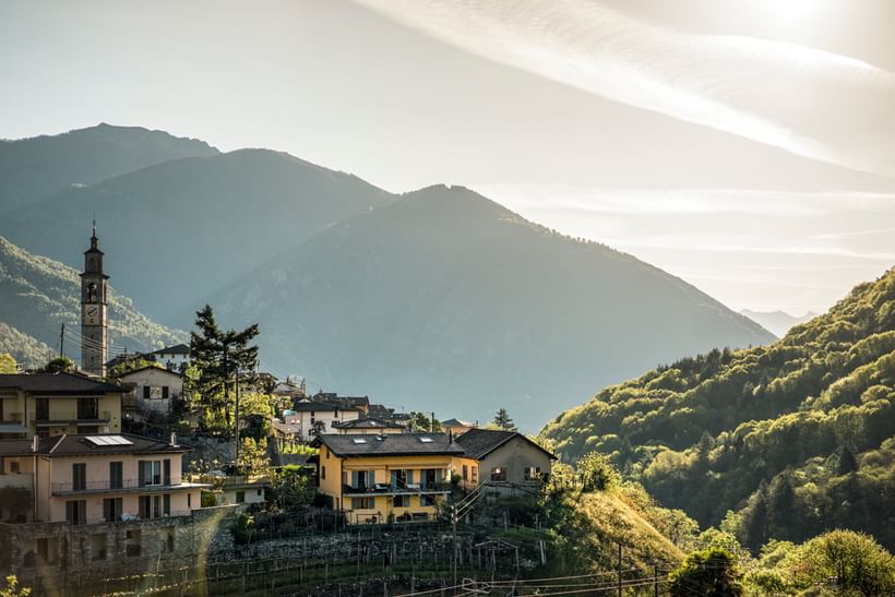 Hiking holidays Ticinos Valleys